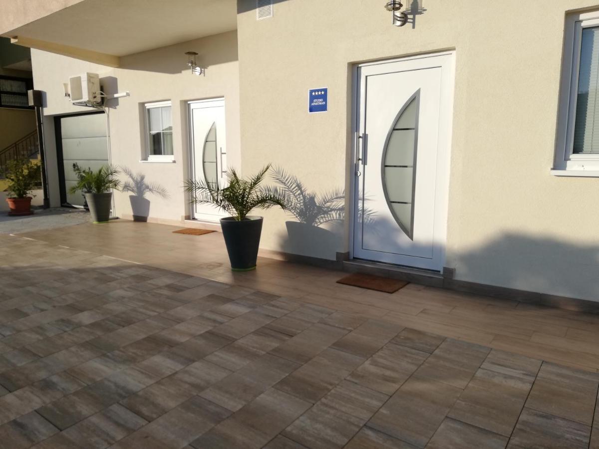 Apartments Villa Urbajs Врсар Экстерьер фото